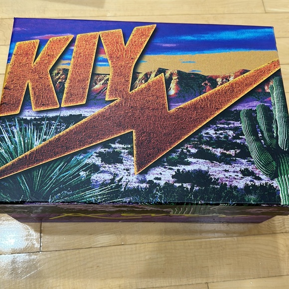 Reeves Paris Air Kiy ‘85 Hi - Picture 8 of 9